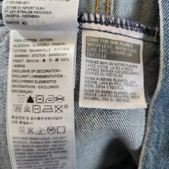 Levi Strauss & Co Womens Light Wash Denim Trucker Jacket Floral Eyelet Size L - Picture 8 of 9